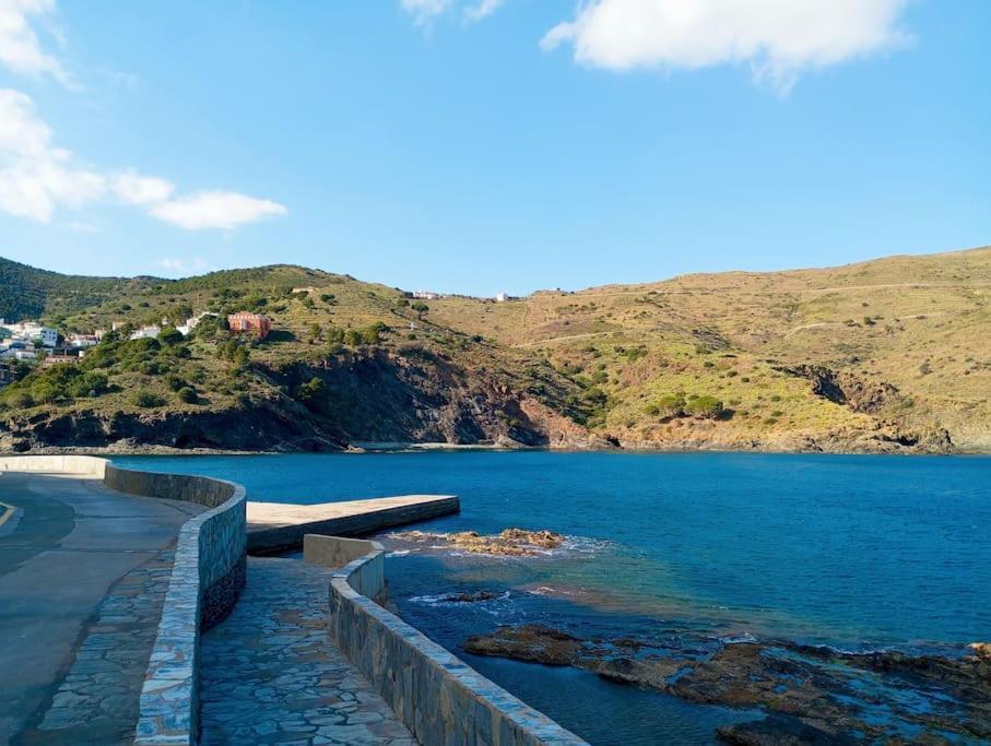 Paraiso De La Costa Brava Portbou Luaran gambar