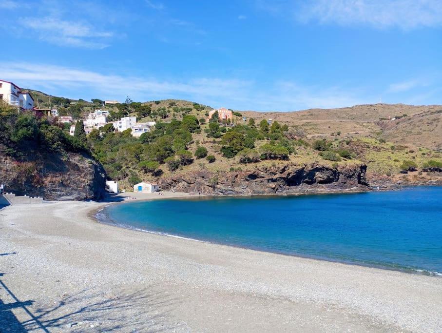 Paraiso De La Costa Brava Portbou Luaran gambar